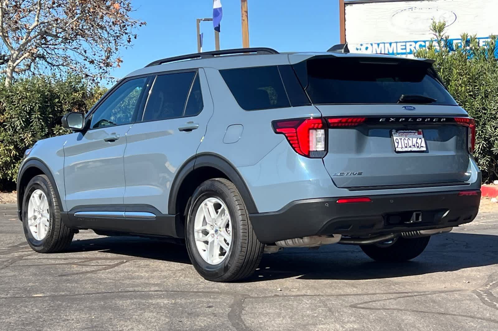 Certified 2025 Ford Explorer Active image 3