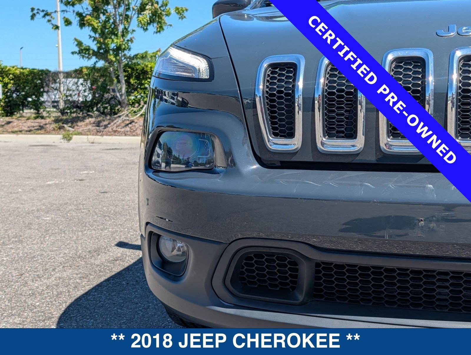 Used 2018 Jeep Cherokee Latitude Plus image 10