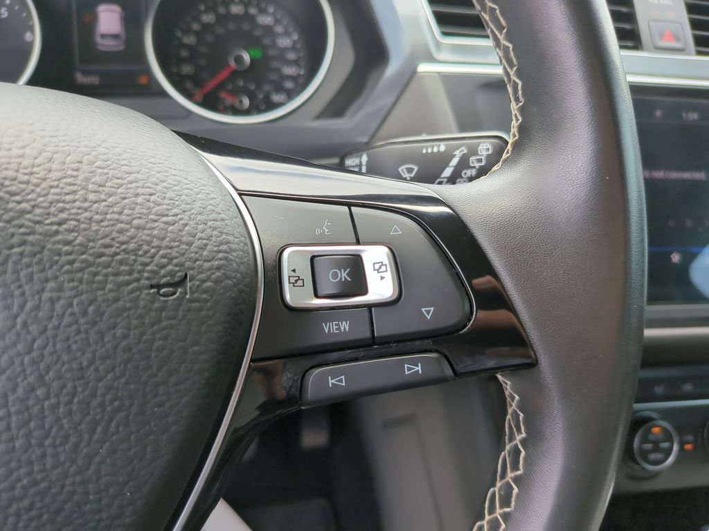 Used 2021 Volkswagen Tiguan SE FWD image 32