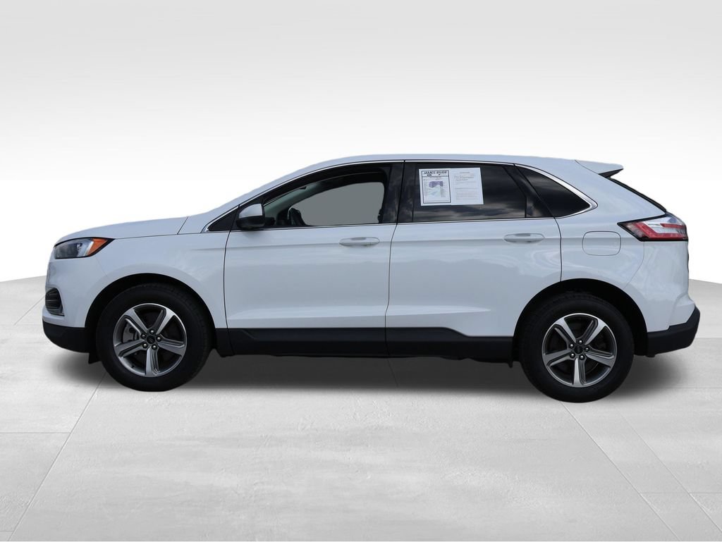 Certified 2024 Ford Edge SEL w/ Convenience Package AWD/4WD image 2