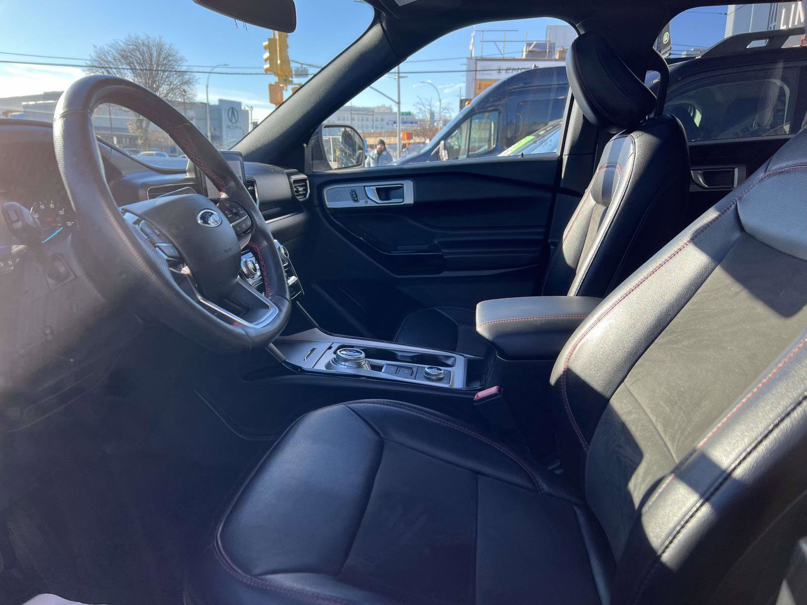 Certified 2022 Ford Explorer ST-Line w/ Class IV Trailer Tow Package image 18