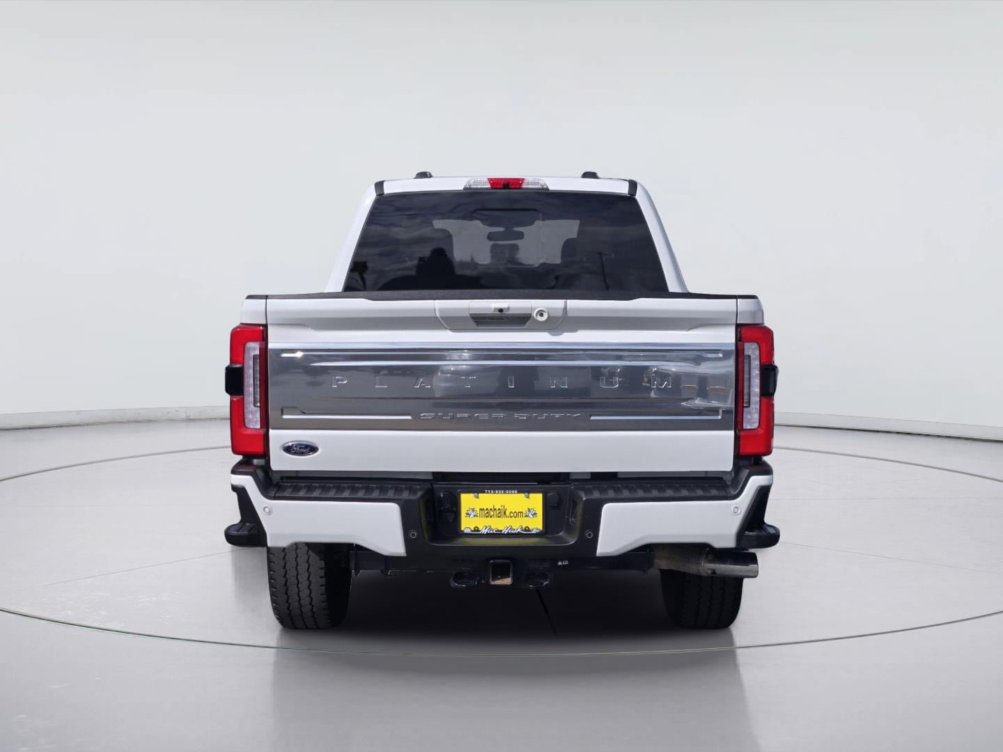 Certified 2024 Ford F250 Platinum w/ FX4 Off-Road Package AWD/4WD image 7