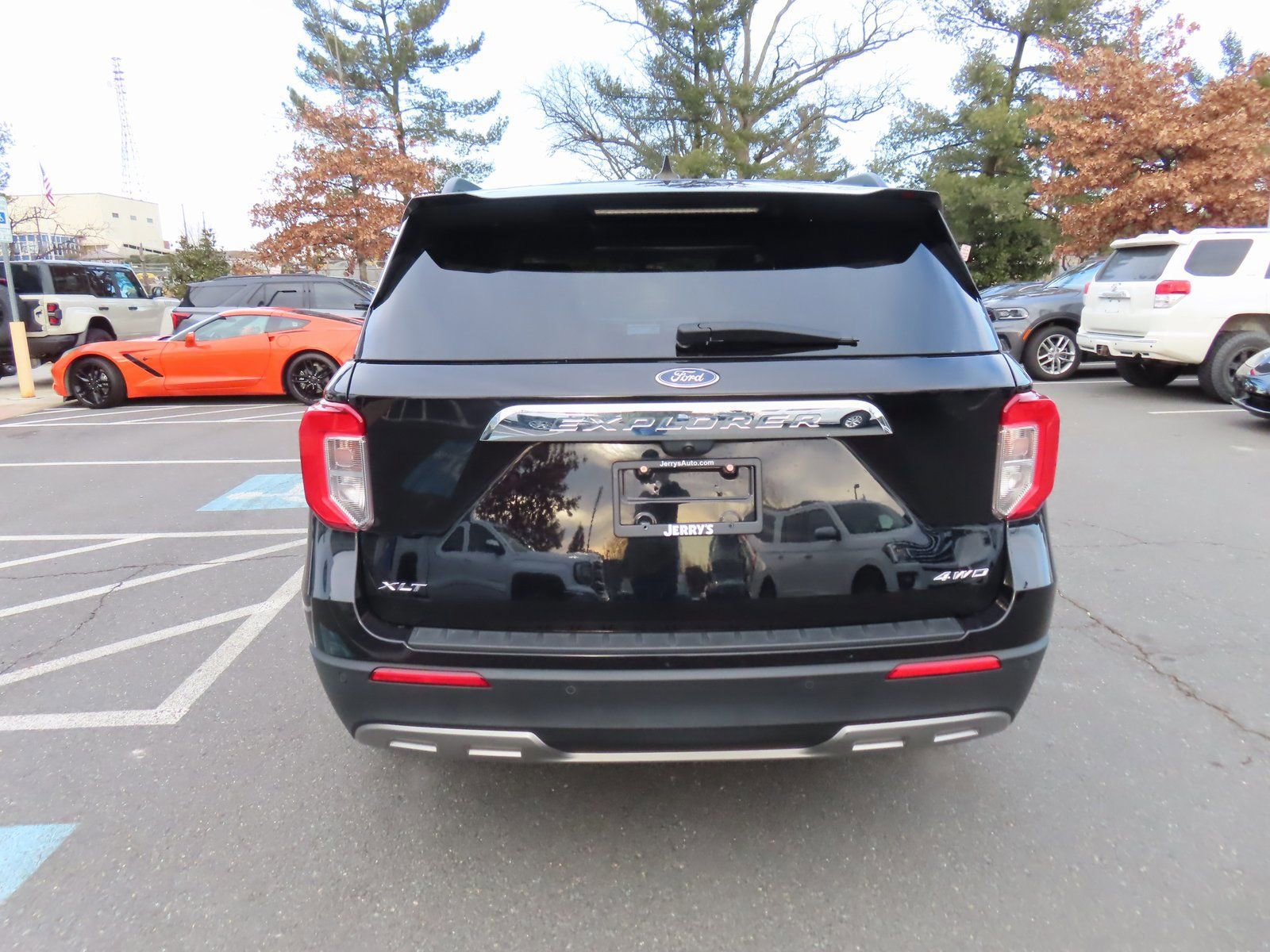 Certified 2023 Ford Explorer XLT w/ Equipment Group 202A image 5