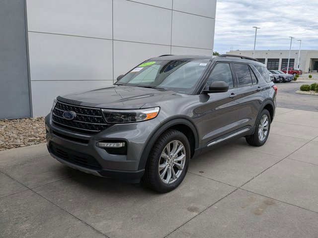 Certified 2023 Ford Explorer XLT w/ Equipment Group 202A AWD/4WD image 8