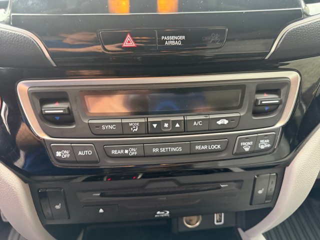 Used 2019 Honda Pilot Touring image 17