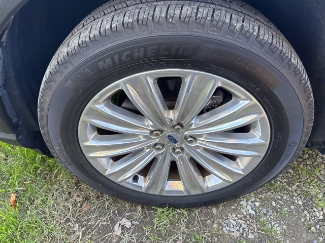 Certified 2022 Ford Explorer Limited w/ Hybrid Equipment Group 310A image 7