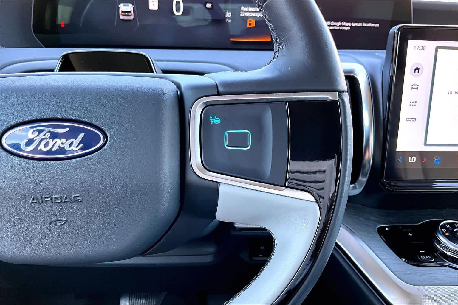 Certified 2025 Ford Expedition Platinum AWD/4WD image 25