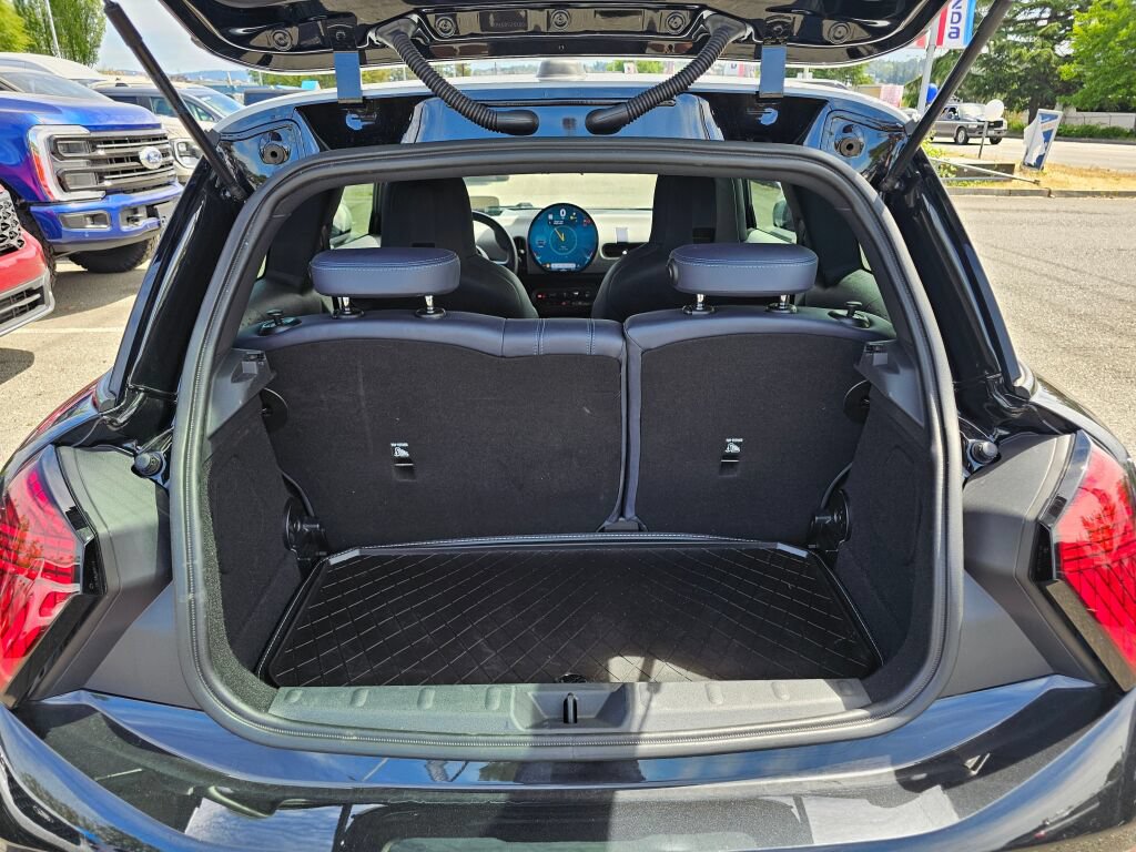 Used 2025 MINI Cooper S FWD image 5