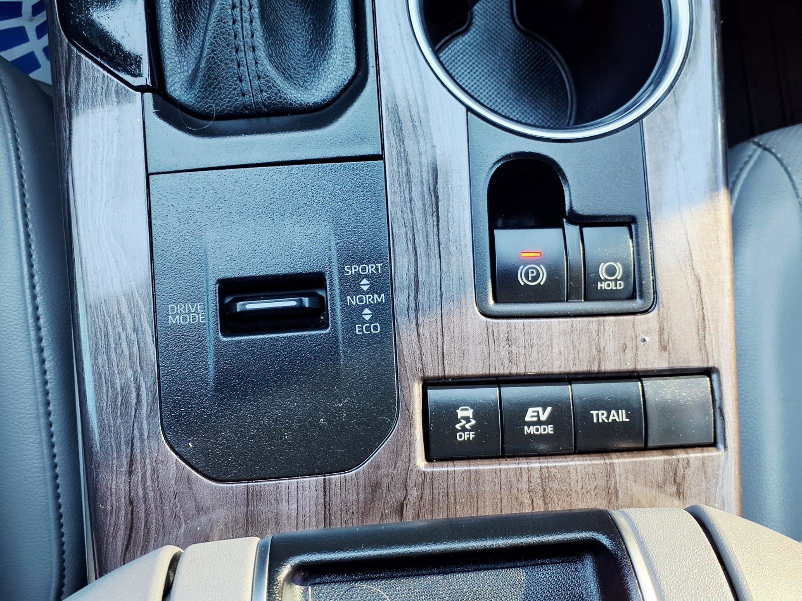 Used 2021 Toyota Highlander Limited image 25