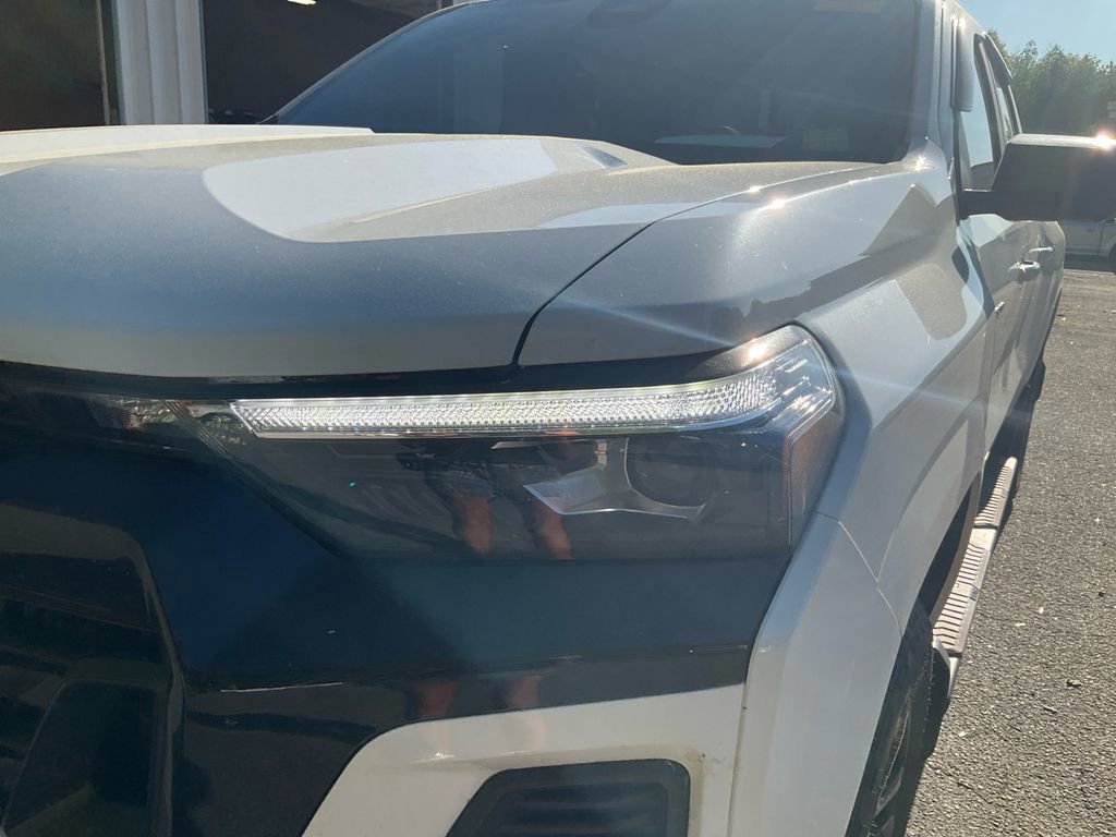 Used 2024 Chevrolet Colorado Z71 w/ Z71 Convenience Package 2 image 9