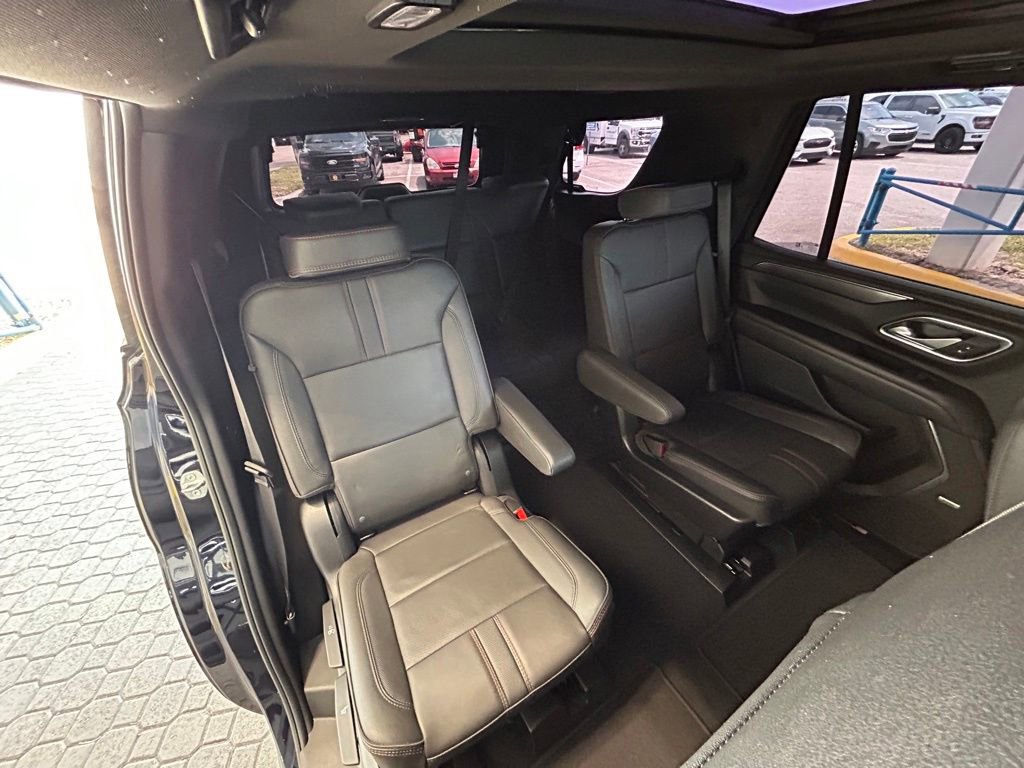 Used 2022 Chevrolet Tahoe RST w/ Sport Performance Package RWD image 29