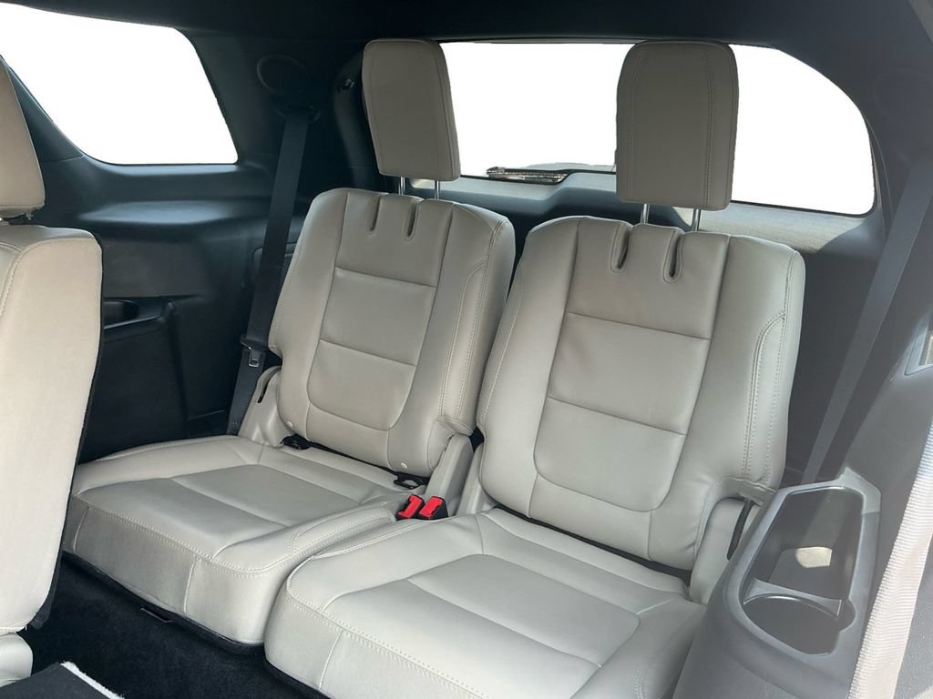Certified 2018 Ford Explorer Limited w/ Equipment Group 301A FWD image 21