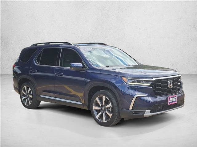 Used 2024 Honda Pilot Touring image 3