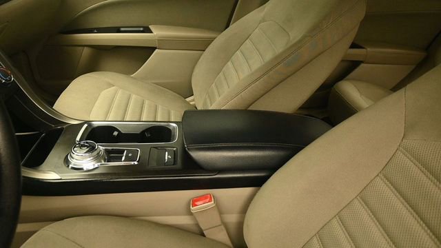 Certified 2018 Ford Fusion SE FWD image 22
