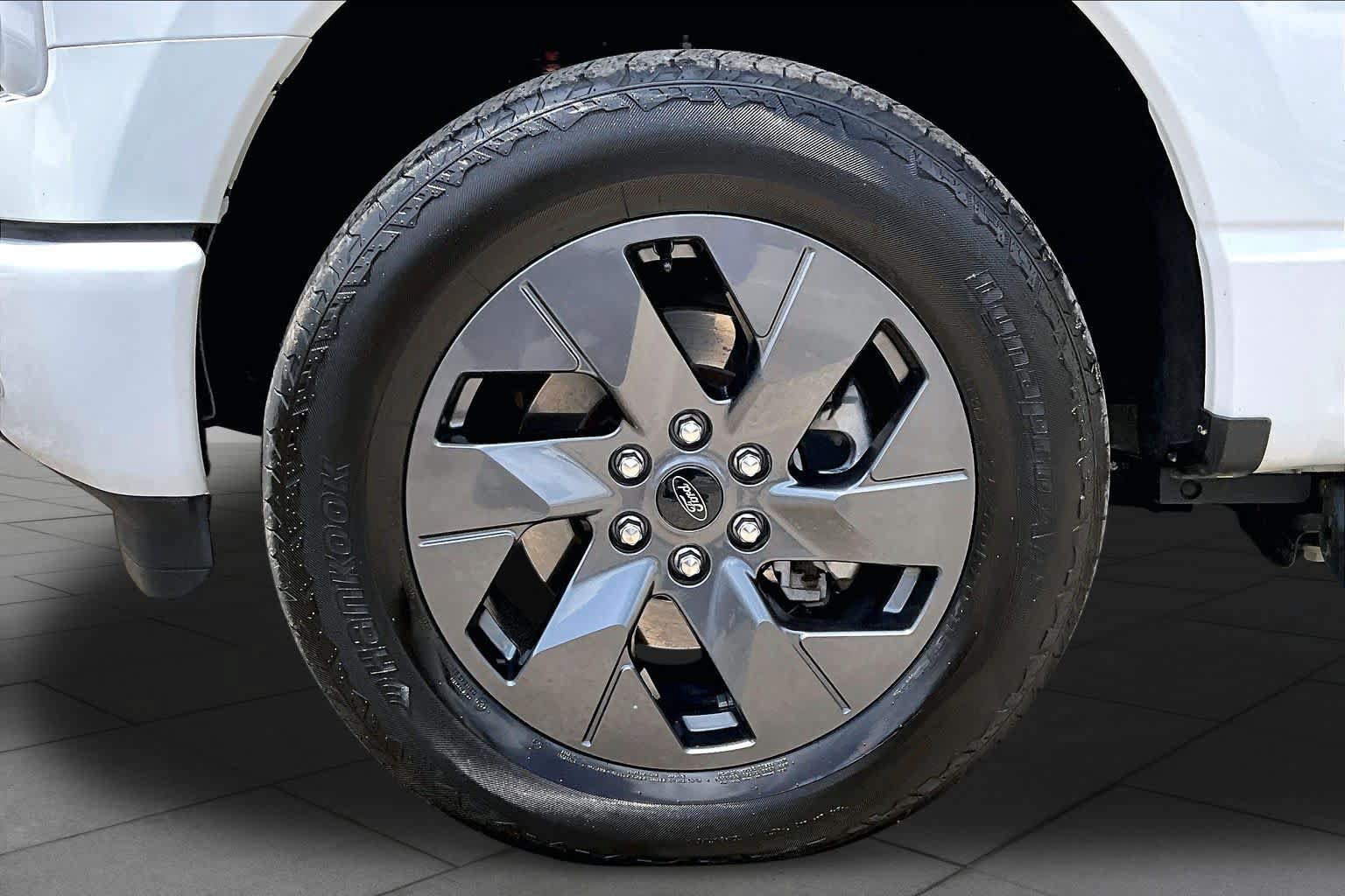 Certified 2025 Ford F150 Lightning Flash AWD/4WD image 12