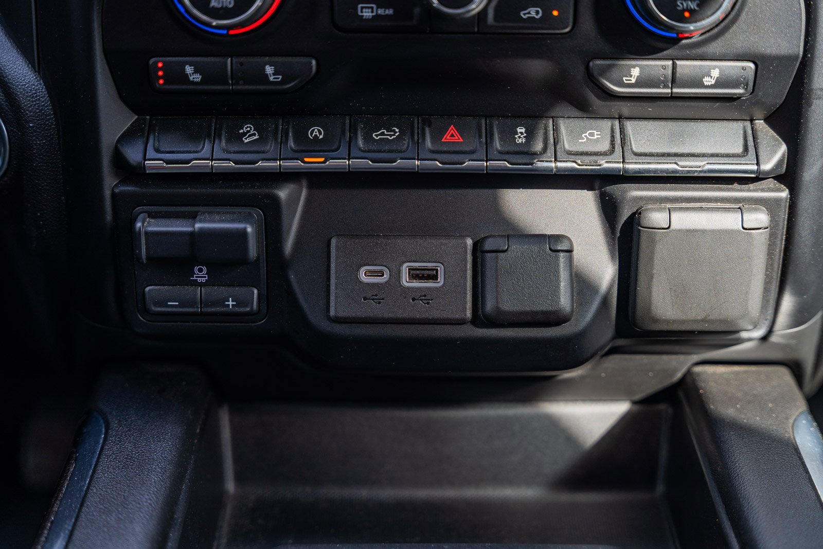 Used 2021 Chevrolet Silverado 1500 LT Trail Boss w/ Convenience Package II image 31