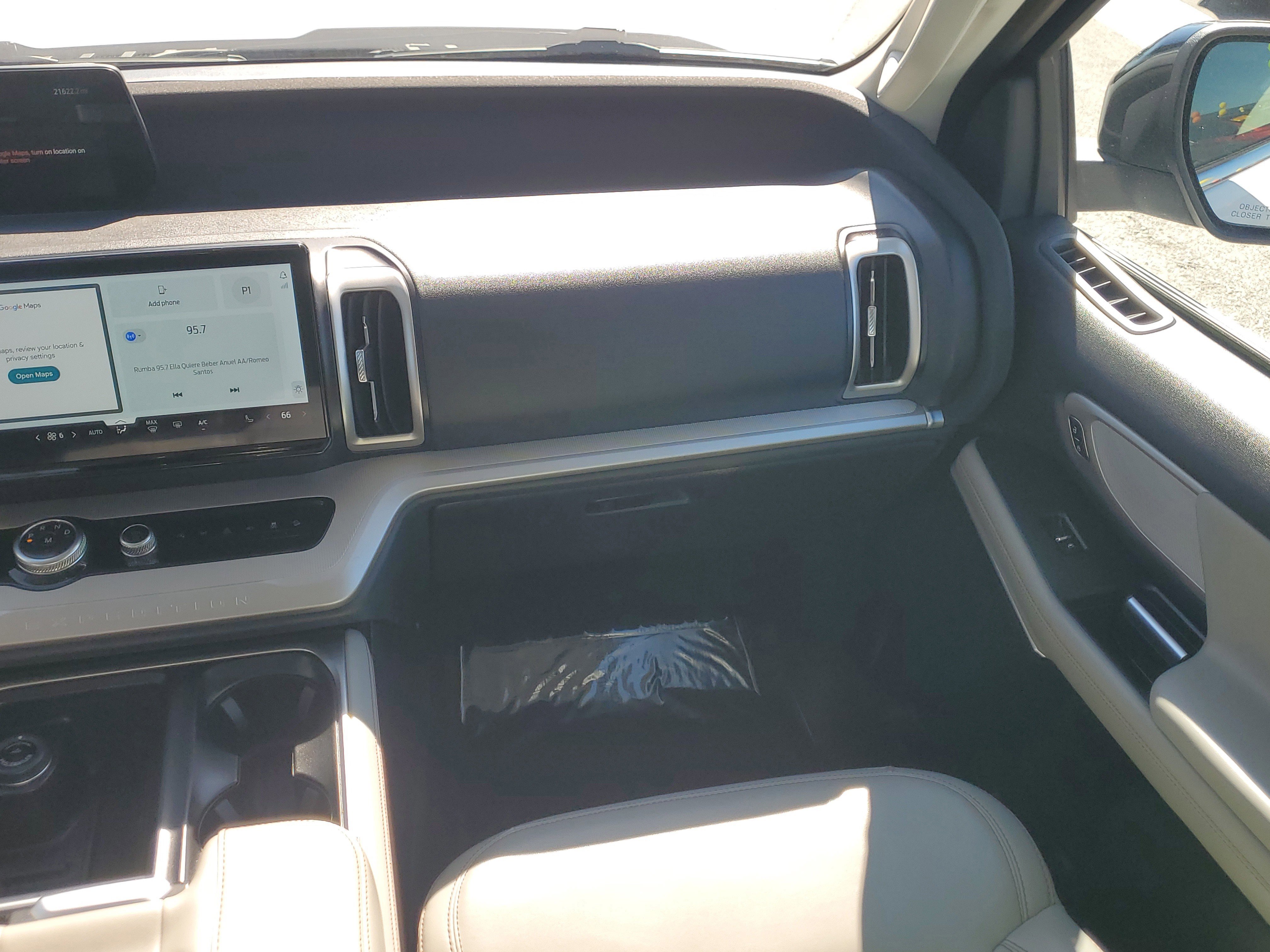 Certified 2025 Ford Expedition Active image 18