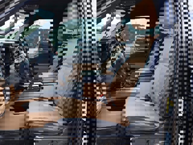 Certified 2023 Ford F250 Lariat w/ Sport Appearance Package image 10