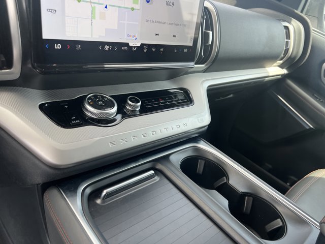 Certified 2025 Ford Expedition Active image 12
