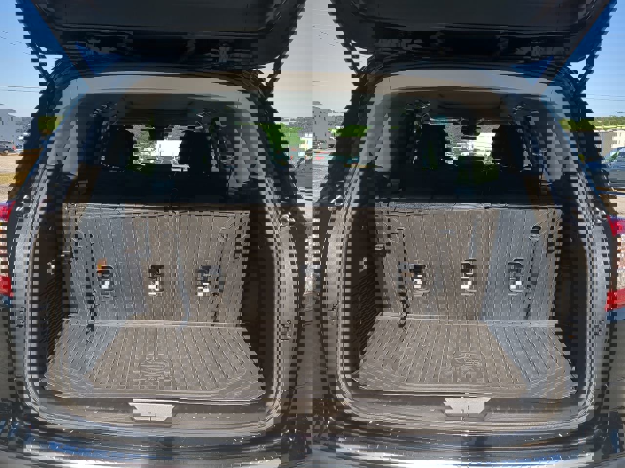 Used 2024 Subaru Ascent Limited w/ Technology Package image 11