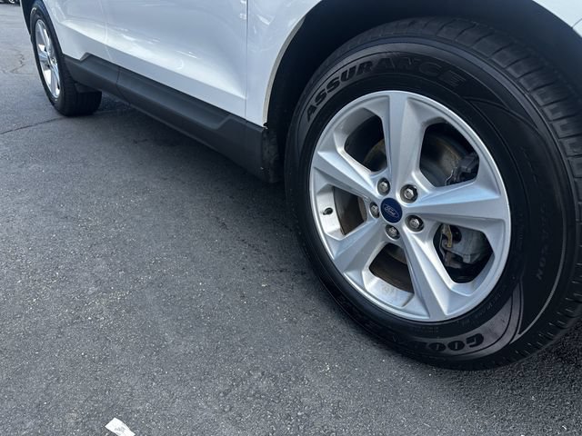 Certified 2020 Ford Edge SE FWD image 11