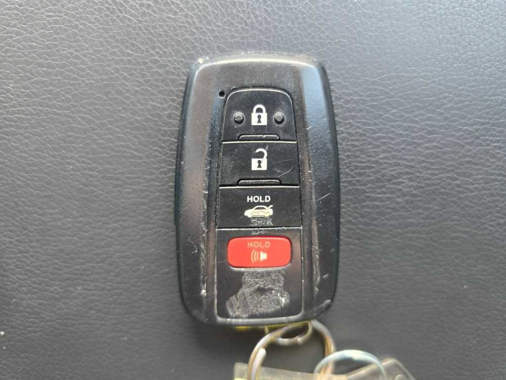 Used 2021 Toyota Corolla XLE w/ Carpet Mat Package (TMS) FWD image 21