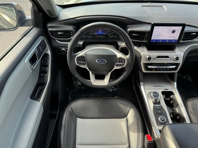 Certified 2023 Ford Explorer XLT w/ Equipment Group 202A AWD/4WD image 5