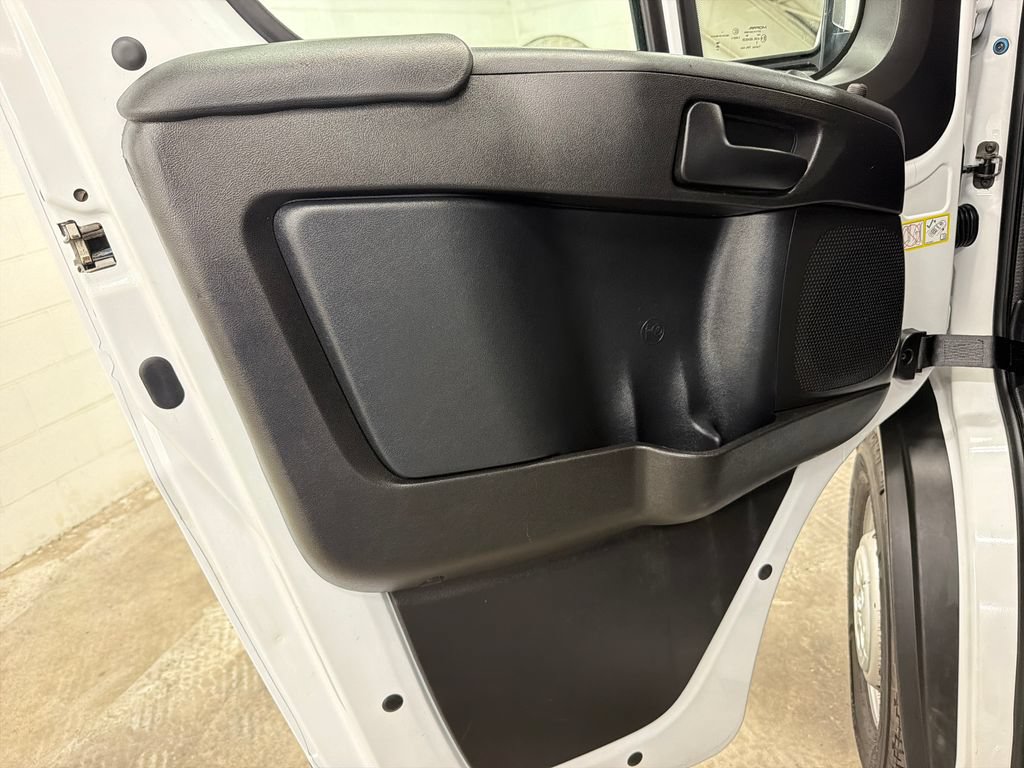 Used 2025 RAM ProMaster 2500 w/ Convenience Group FWD image 16
