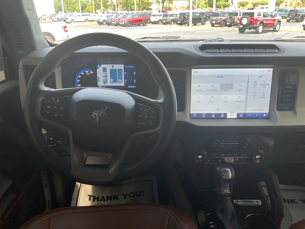 Certified 2023 Ford Bronco Heritage Edition AWD/4WD image 12