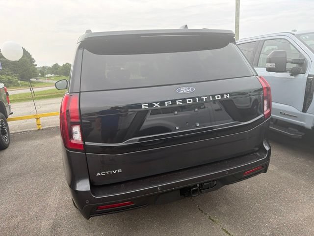Certified 2025 Ford Expedition Active AWD/4WD image 17