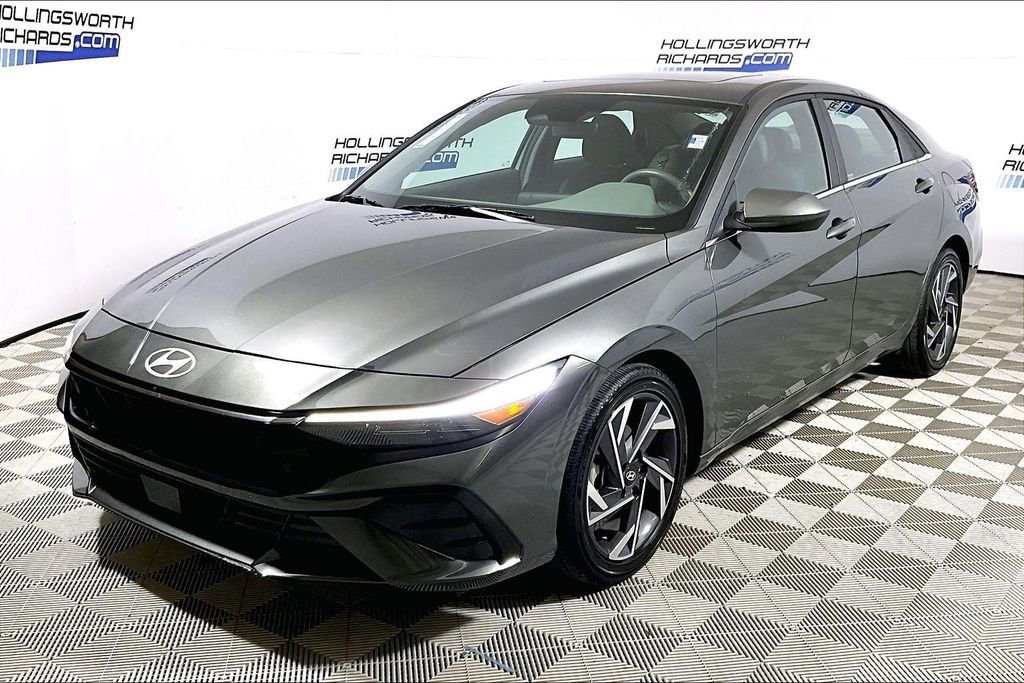 Used 2025 Hyundai Elantra SEL