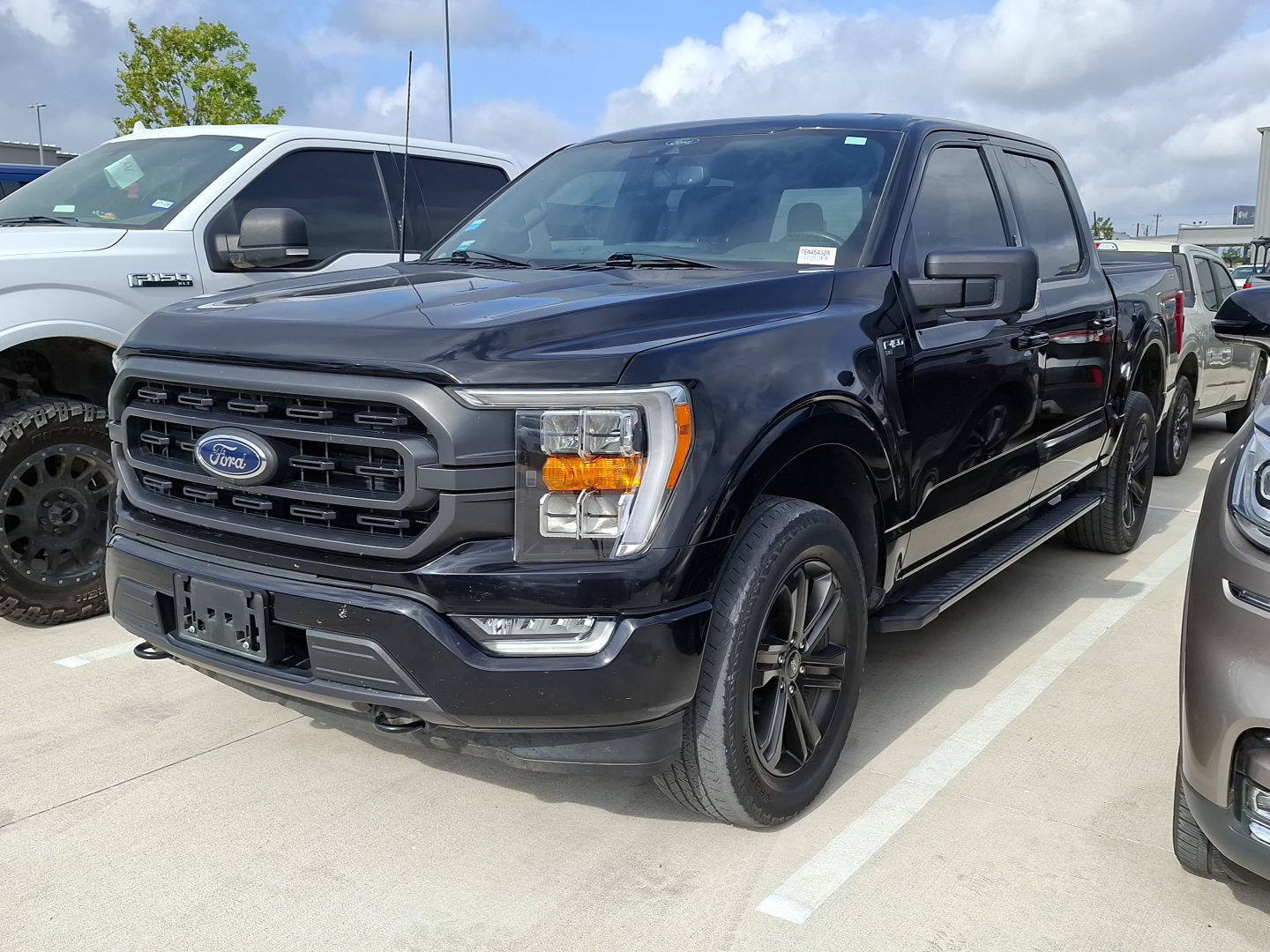Certified 2022 Ford F150 XLT w/ Equipment Group 302A High AWD/4WD image 4