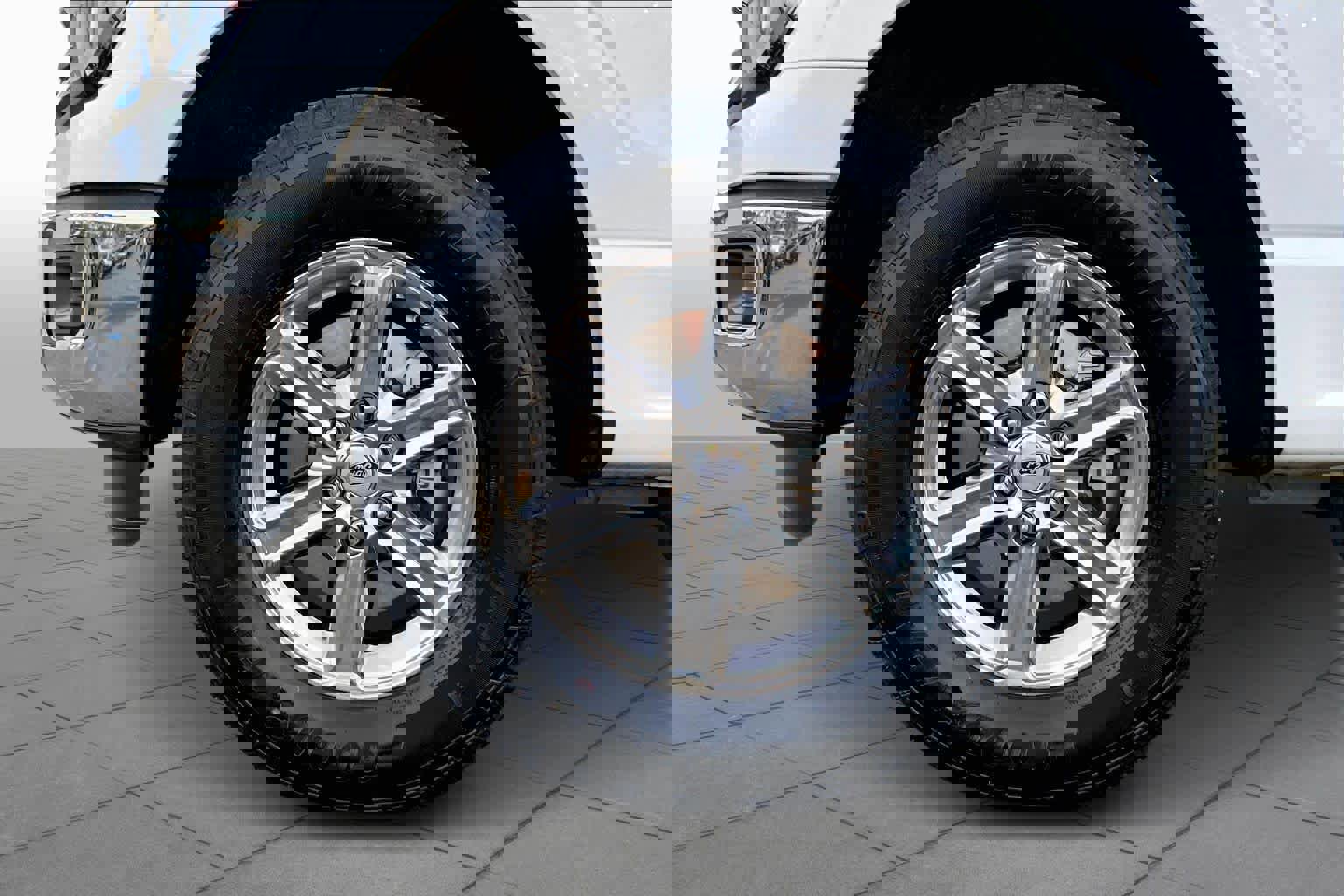 Certified 2025 Ford F150 XLT w/ Equipment Group 301A Standard image 11