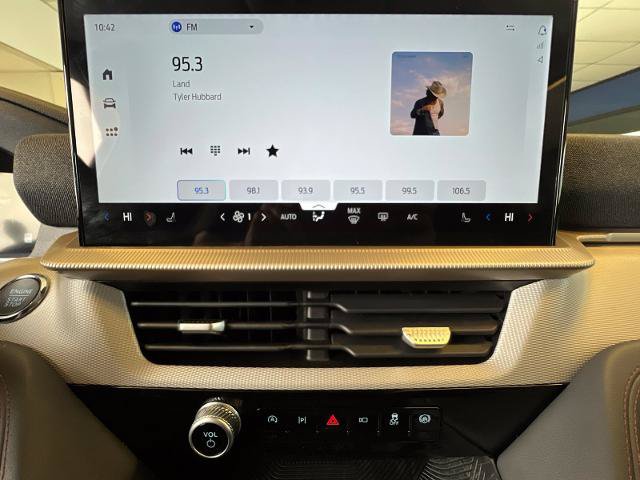 Certified 2026 Ford Explorer Active AWD/4WD image 22