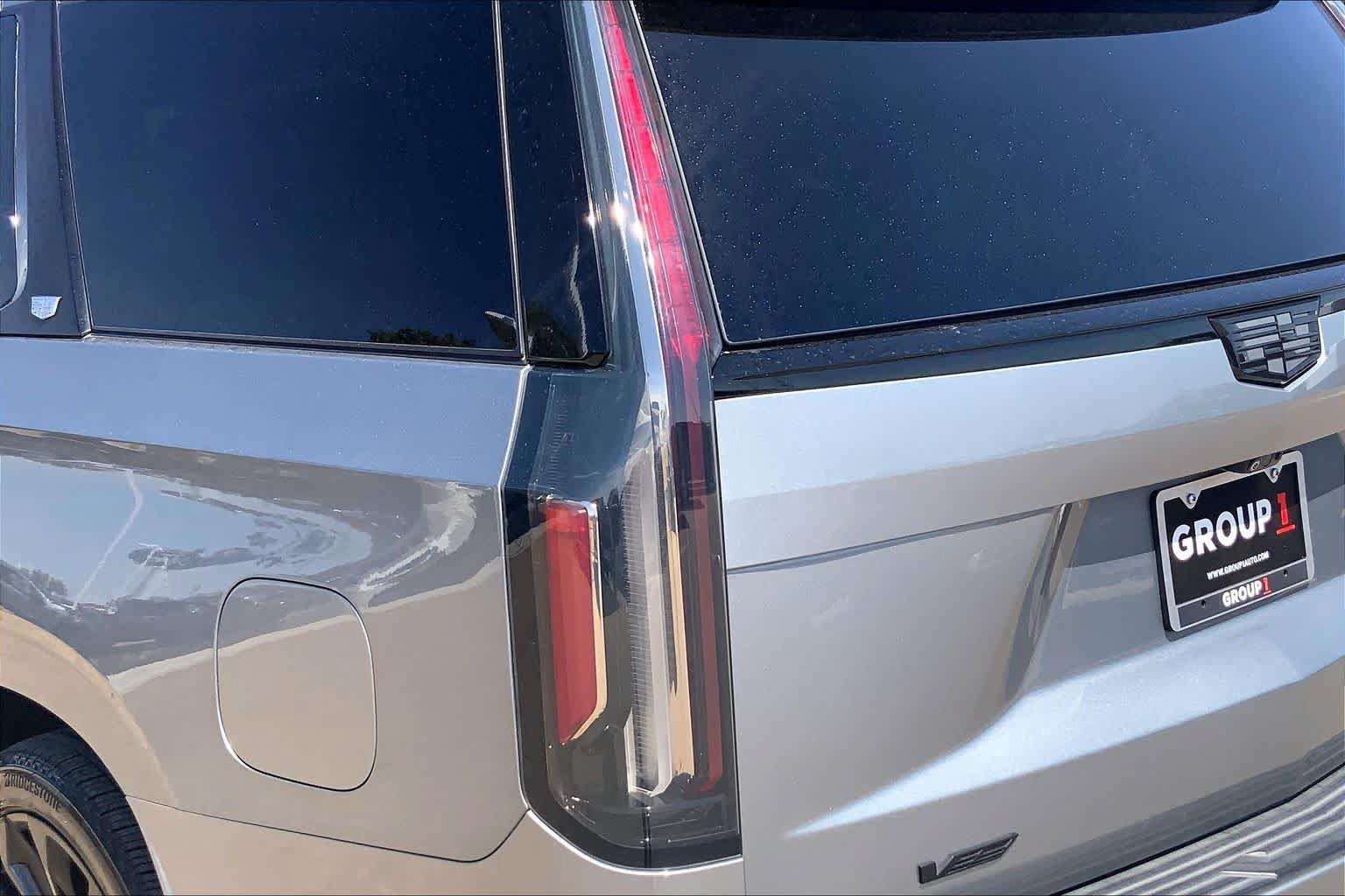 Used 2023 Cadillac Escalade Sport Platinum AWD/4WD image 29