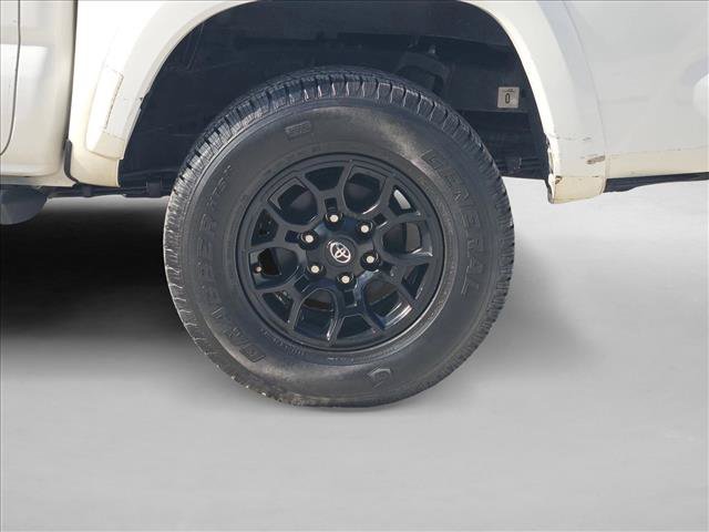 Used 2022 Toyota Tacoma SR5 w/ Technology Package RWD image 22