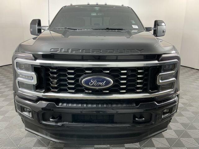 Certified 2025 Ford F450 Platinum w/ FX4 Off-Road Package AWD/4WD image 2