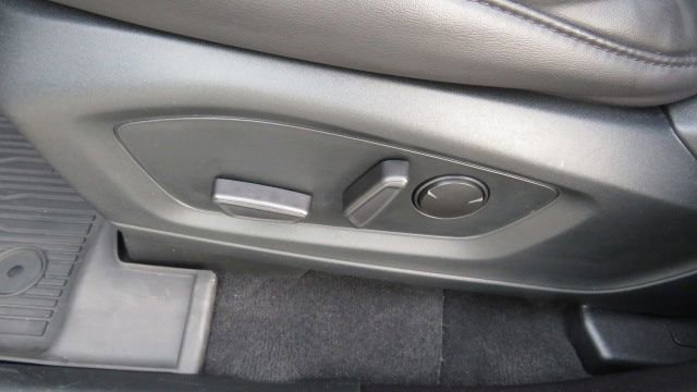 Certified 2022 Ford Explorer XLT w/ Equipment Group 202A image 20