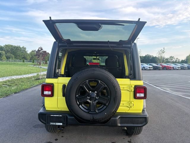 Used 2023 Jeep Wrangler Unlimited Sport AWD/4WD image 9