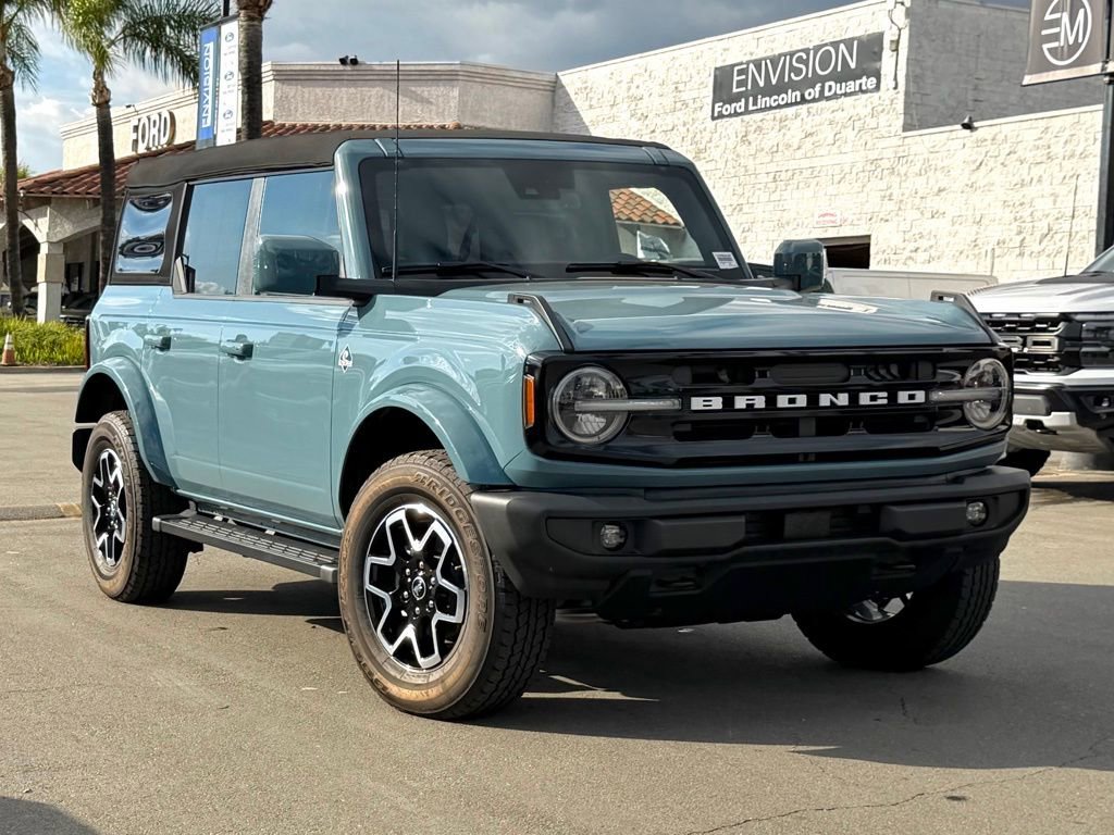 Certified 2023 Ford Bronco Outer Banks image 2