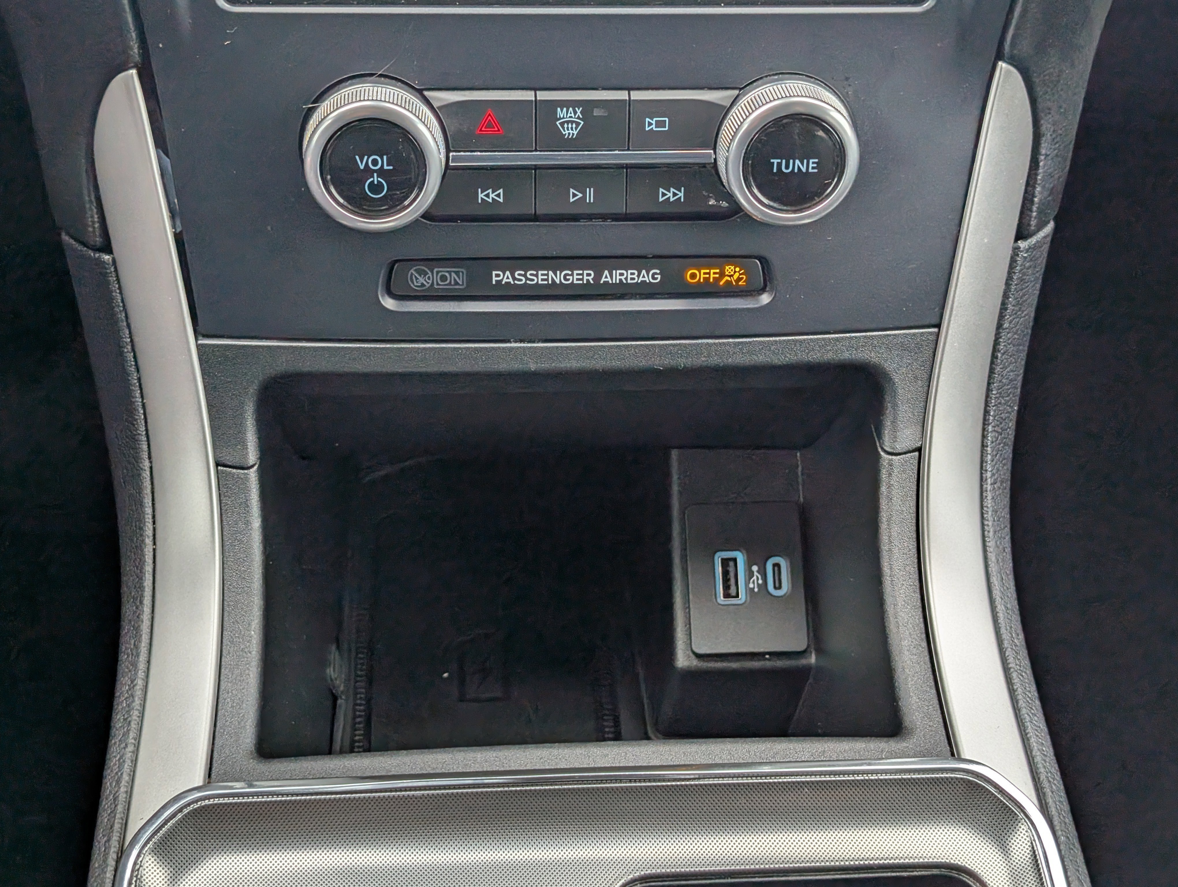 Certified 2022 Ford Edge SEL w/ Convenience Package image 26