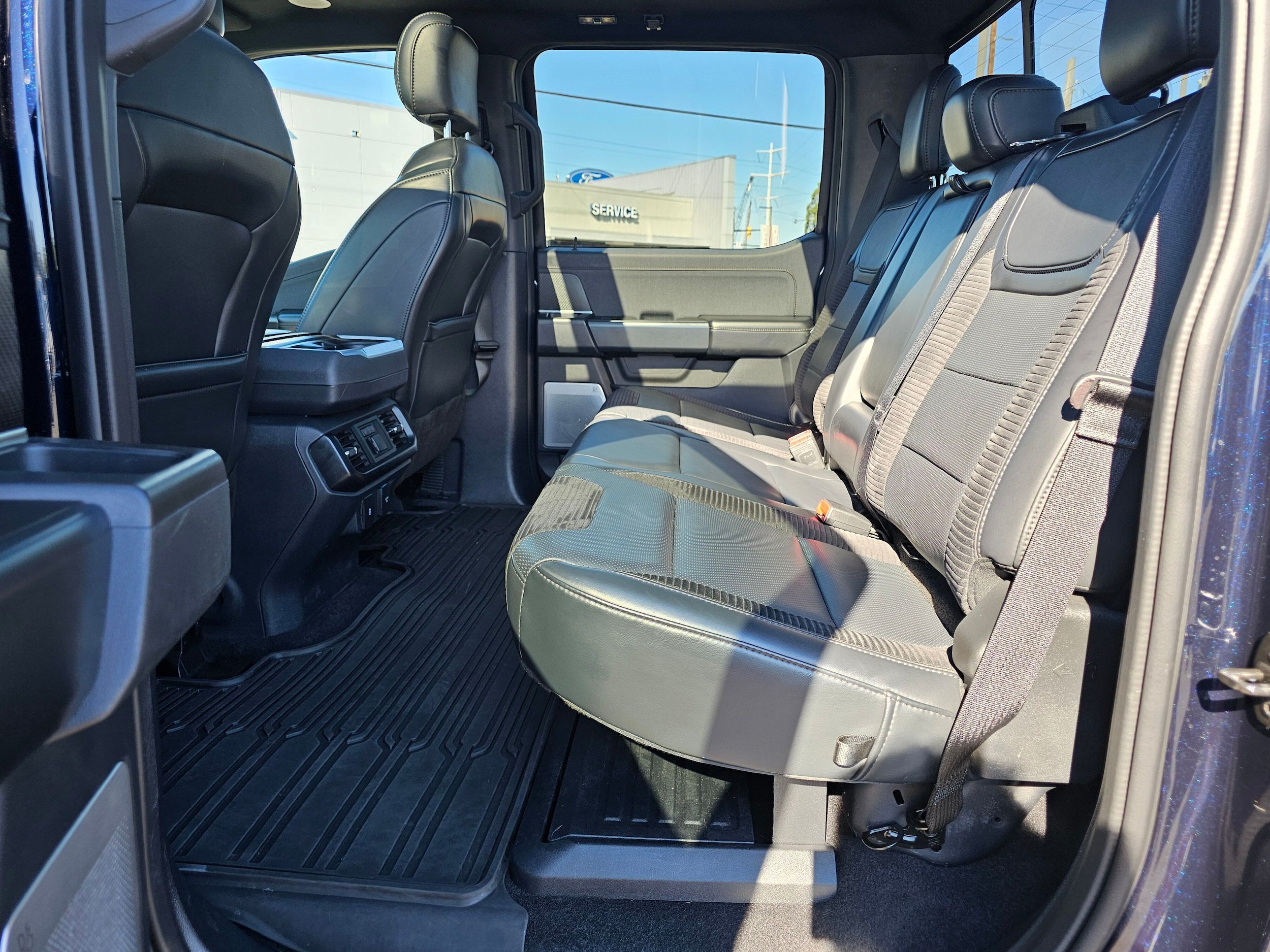 Certified 2023 Ford F150 Raptor w/ Raptor Carbon Fiber Package AWD/4WD image 18