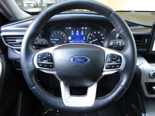 Certified 2023 Ford Explorer XLT w/ Equipment Group 202A image 15