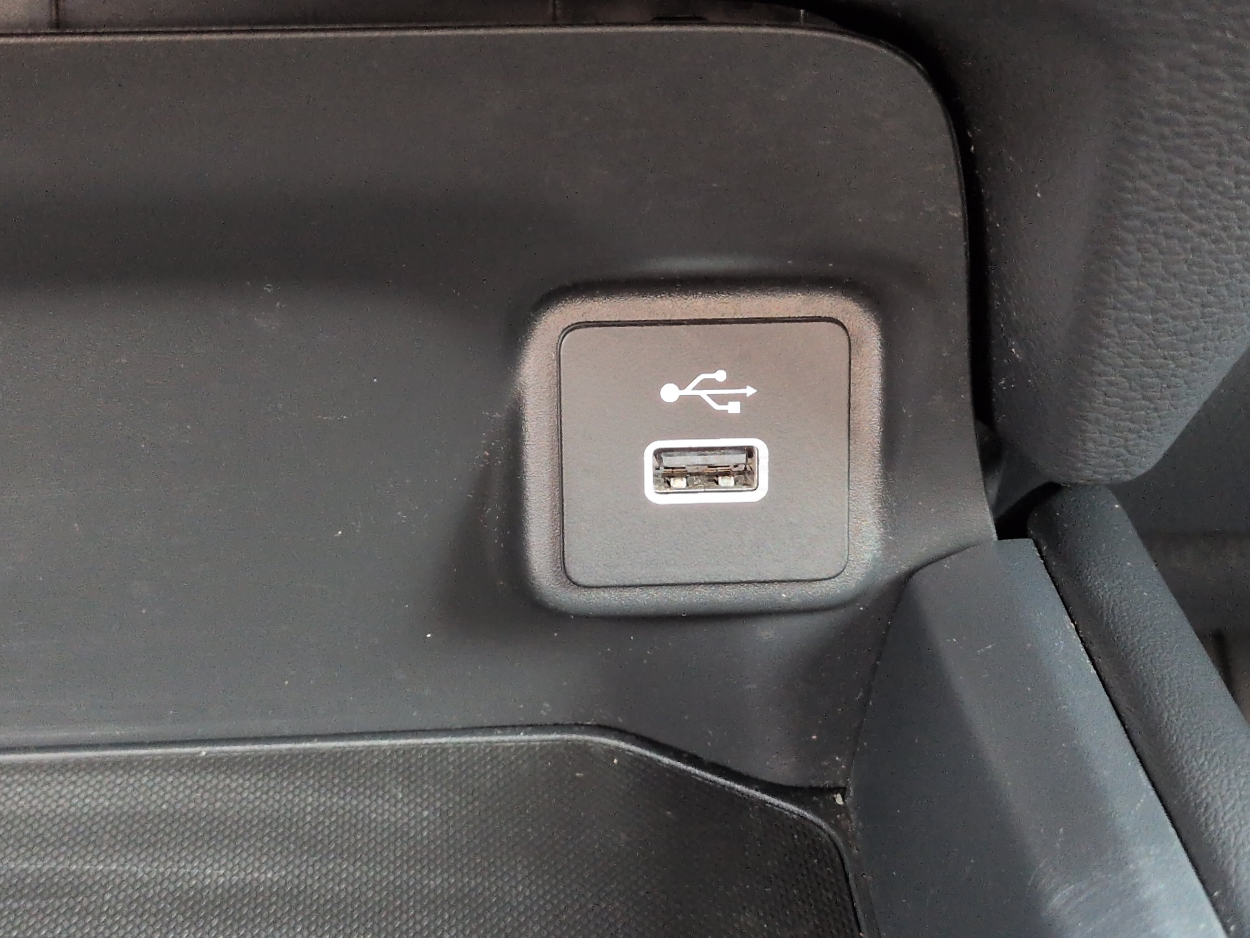 Used 2025 Honda HR-V Sport image 19