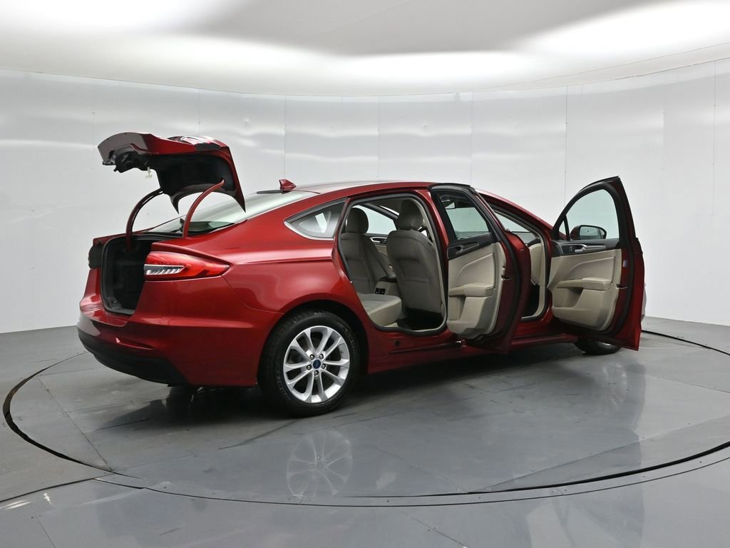Certified 2019 Ford Fusion SE image 35