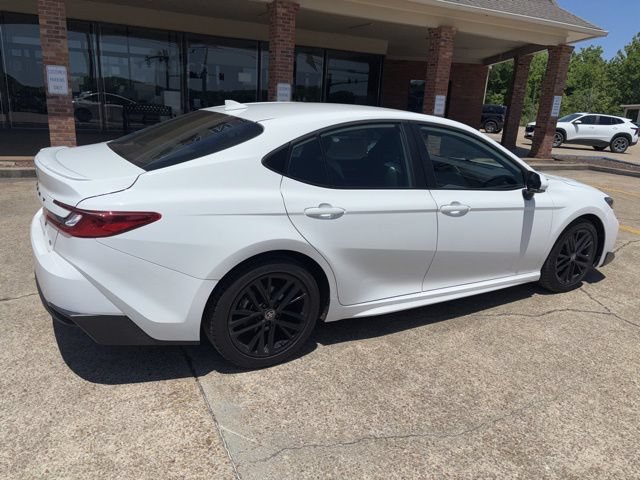 Used 2025 Toyota Camry SE FWD image 5