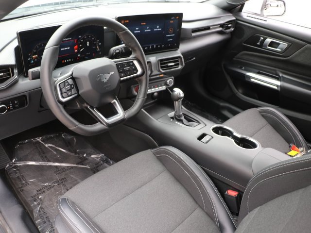 Certified 2024 Ford Mustang Coupe RWD image 18