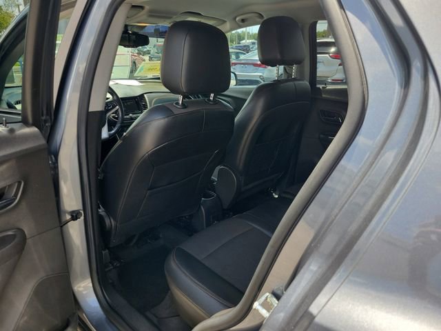 Used 2019 Chevrolet Trax LT w/ LT Convenience Package FWD image 10