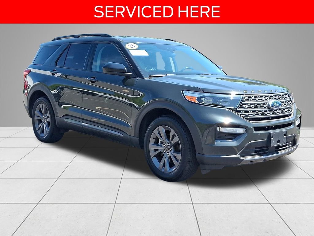 Certified 2023 Ford Explorer XLT w/ Equipment Group 202A AWD/4WD image 3