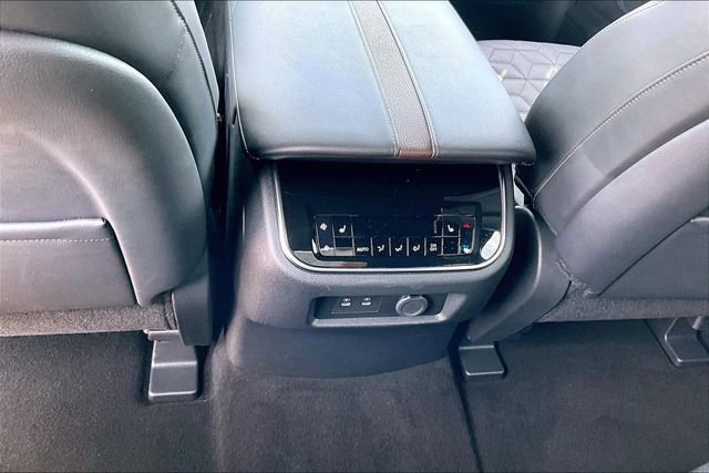Used 2025 Nissan Armada Platinum Reserve image 21